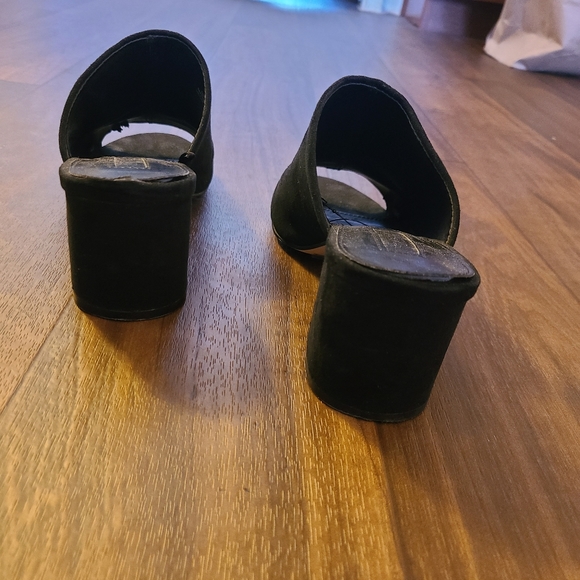 Faux suede black block heel slide shoes - Picture 6 of 9